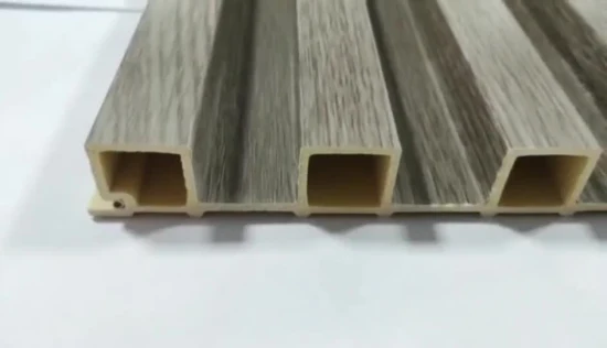 Decorazione interna, base in composito legno-plastica, pannello grigliato in WPC 160