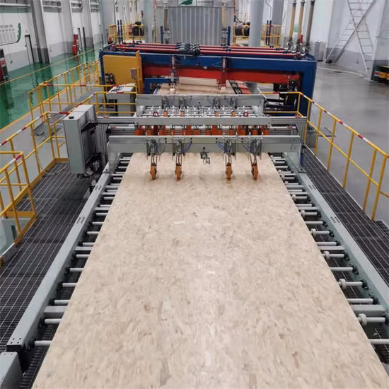 Pannello a trefoli orientati OSB2 di grado Hc utilizzato per imballaggi decorativi di mobili/OSB2/OSB3